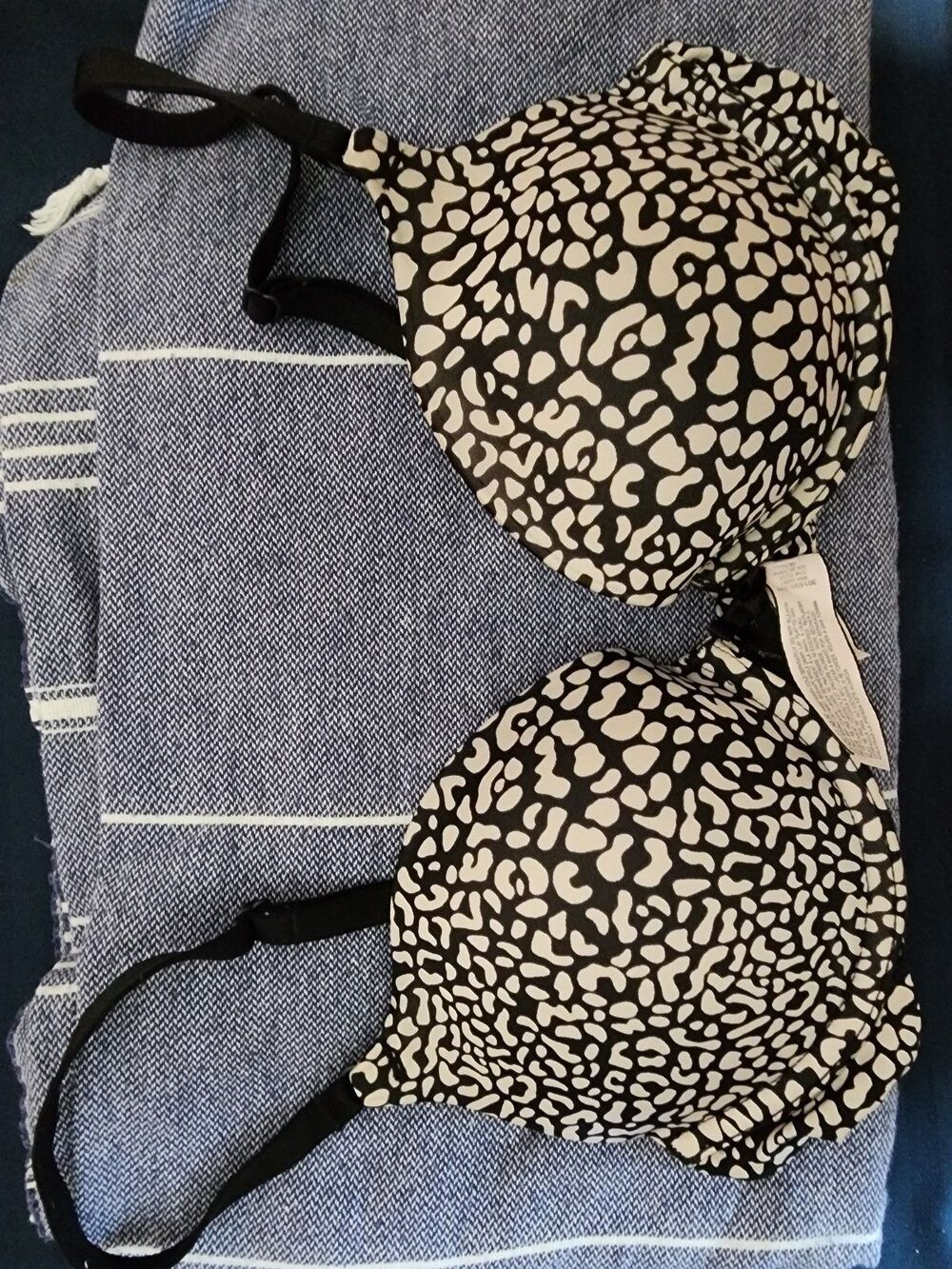 Victoria's Secret Black and White Patterned Push Up Bra 32C